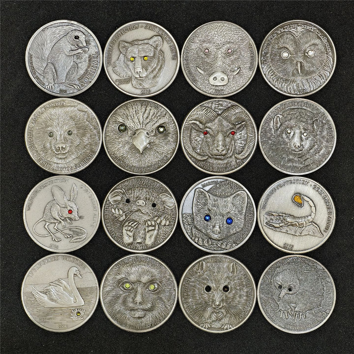 16 Animals Rhinestone 3D Relief Coin