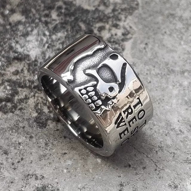 “Half Life” | Half-Face Skull Ring