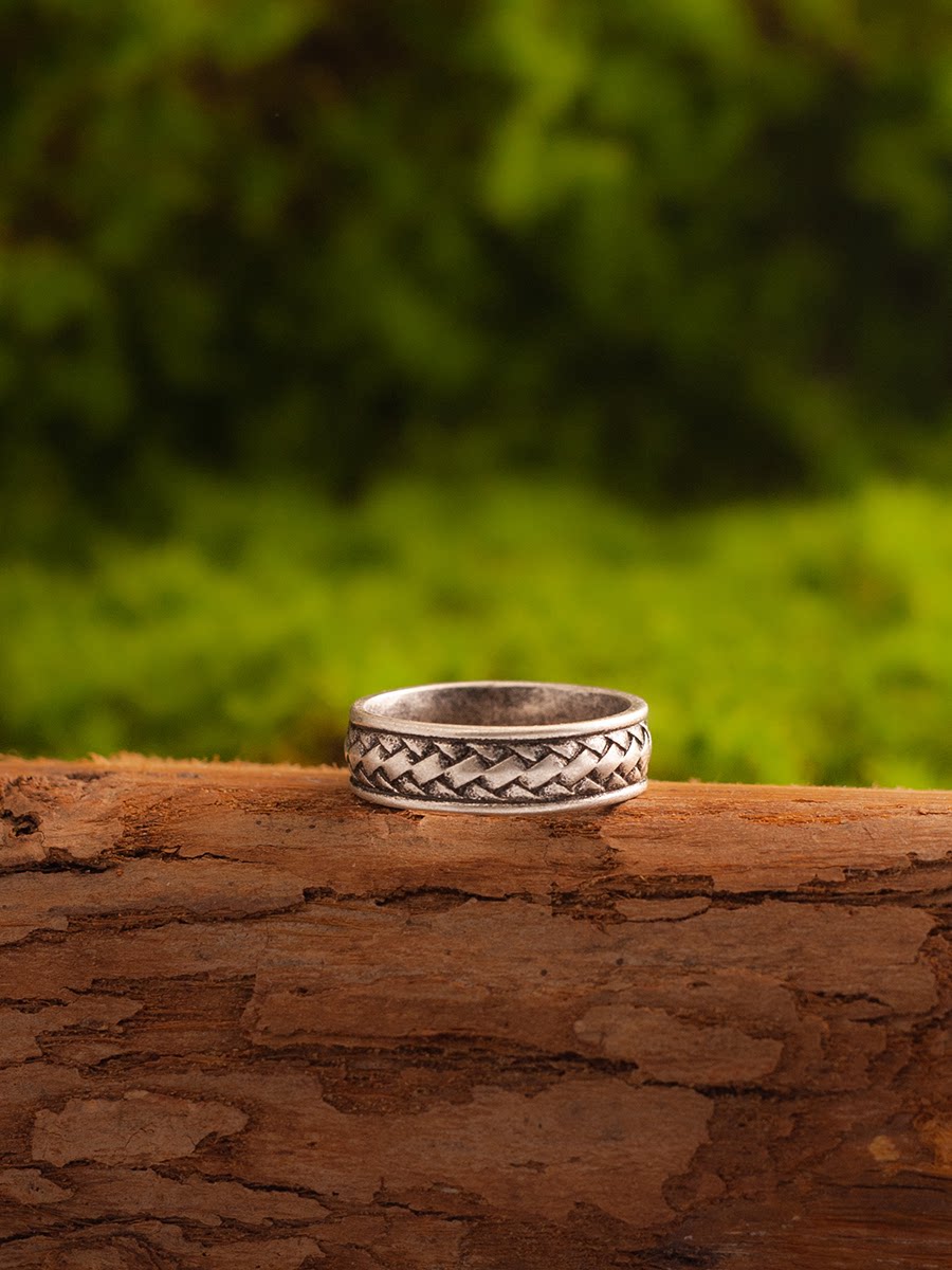 “Woven Memories” | 7mm Vintage Woven Ring