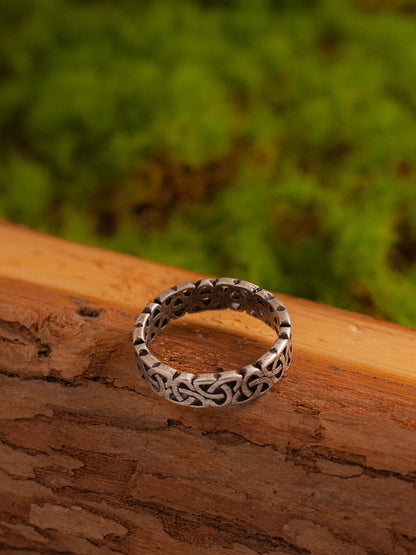 “Eternal Knot” | 6mm Interwoven Celtic Knot Vintage Ring