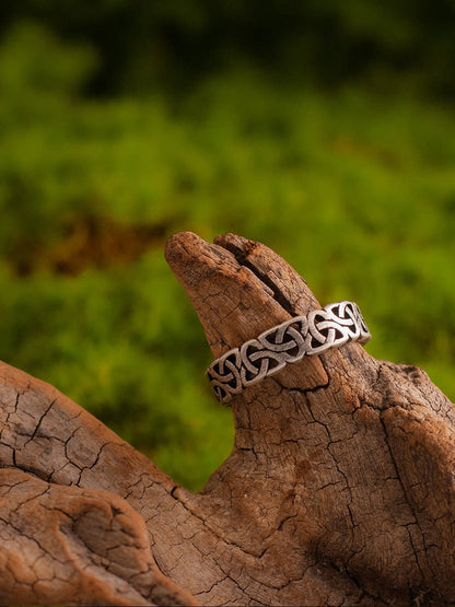 “Eternal Knot” | 6mm Interwoven Celtic Knot Vintage Ring