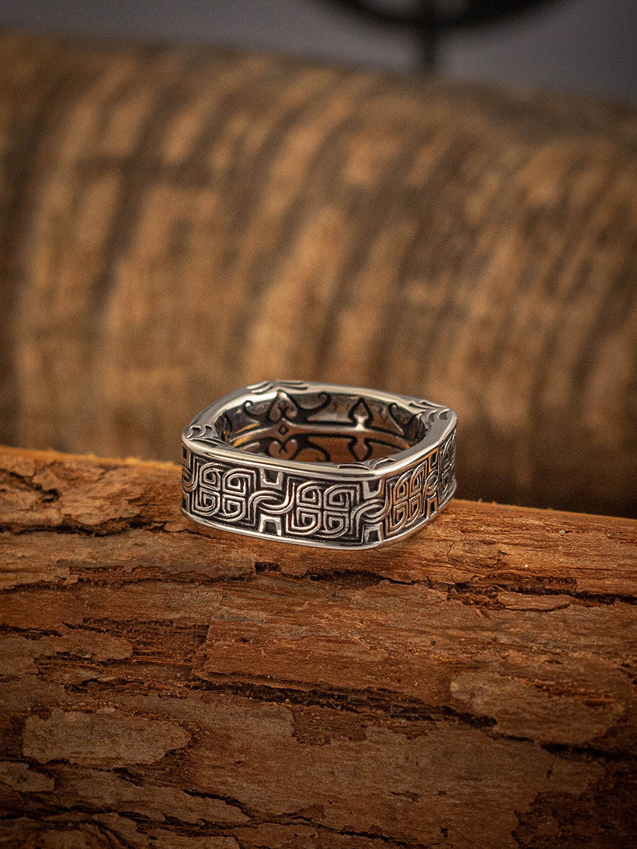 Irish Crazy Celtic Knot Square Ring