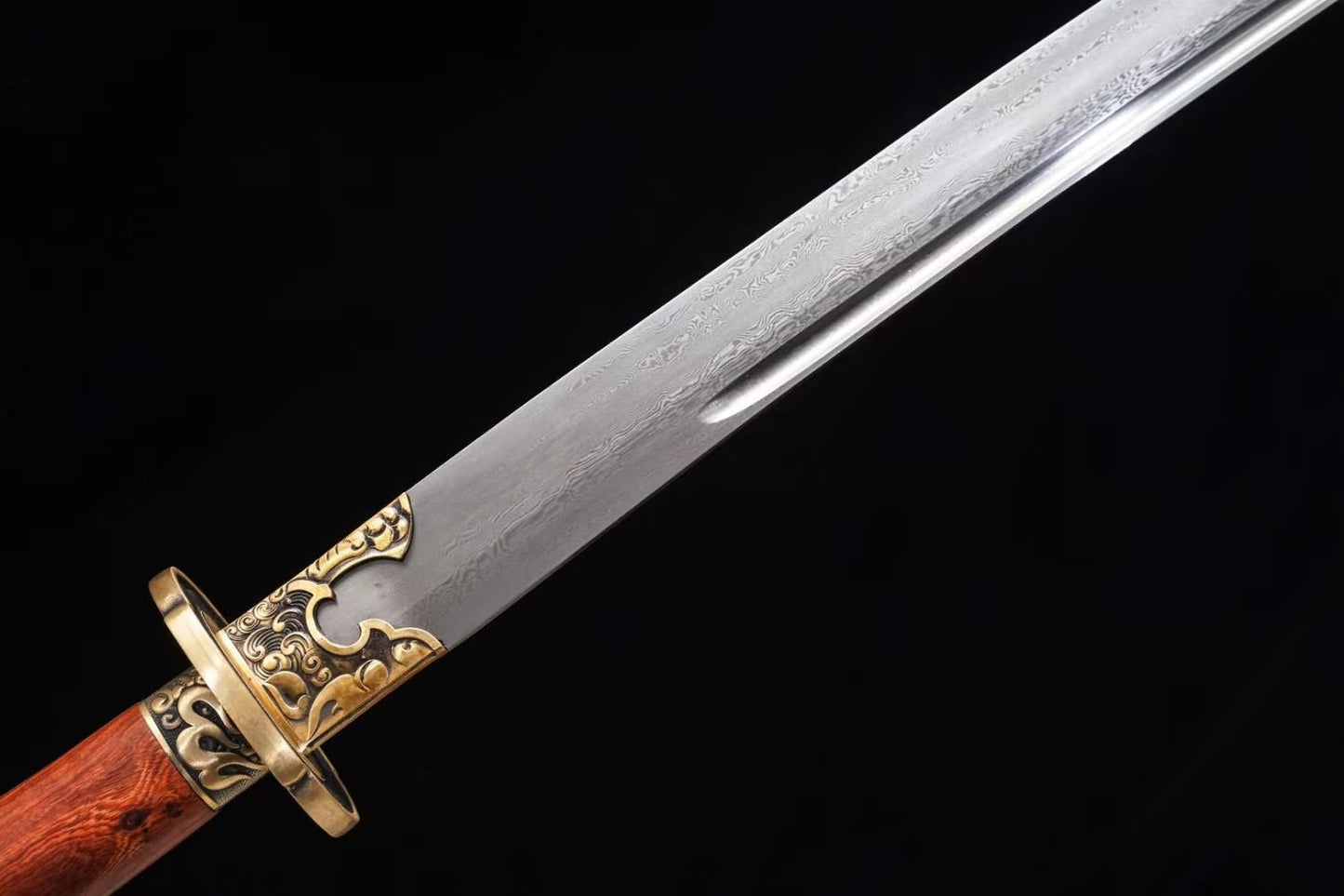 Qing dao Broadsword Forged Damascus Blades,Redwood Scabbard Brass Fittings