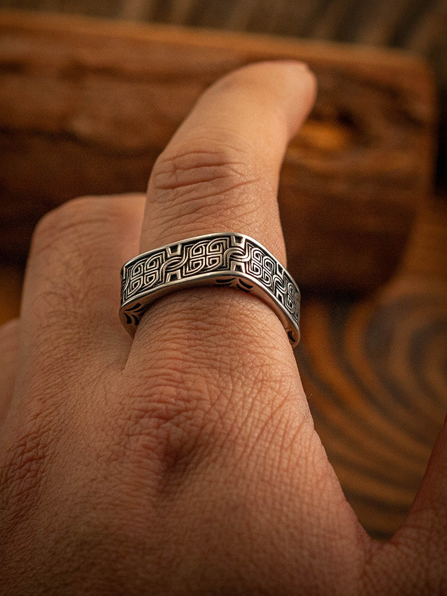 Irish Crazy Celtic Knot Square Ring