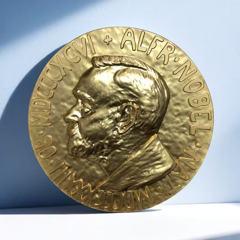 Nobel Prize in Physics Medal Replica (1:1 Scale) With Gift Box