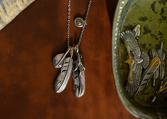 Japanese Street Feather Pendant Necklace