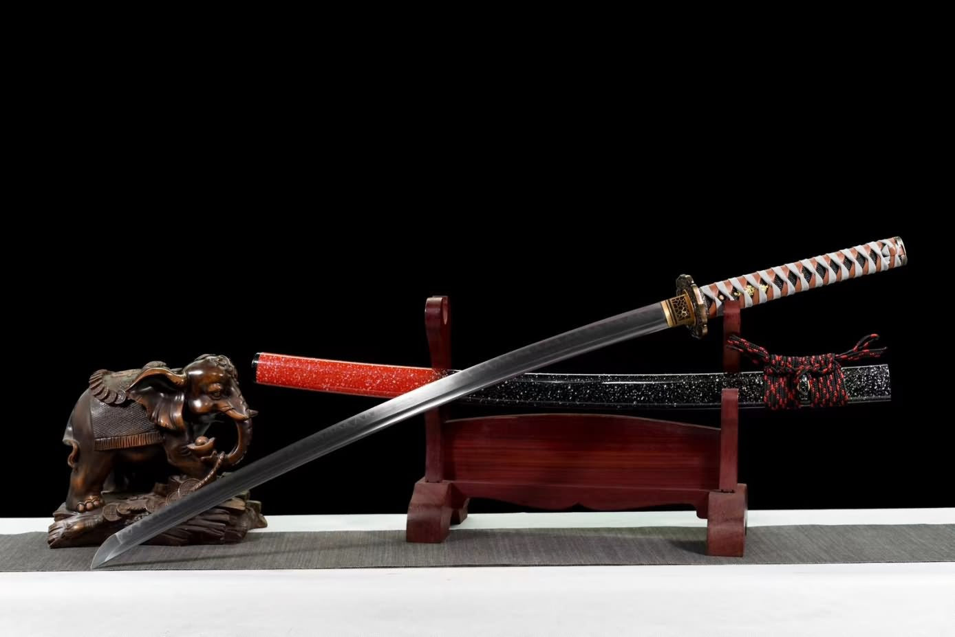 Authentic Samurai Sword-Full Tang Forged T10 Clay Tempered Steel Blade for the Ultimate Cutting Experience