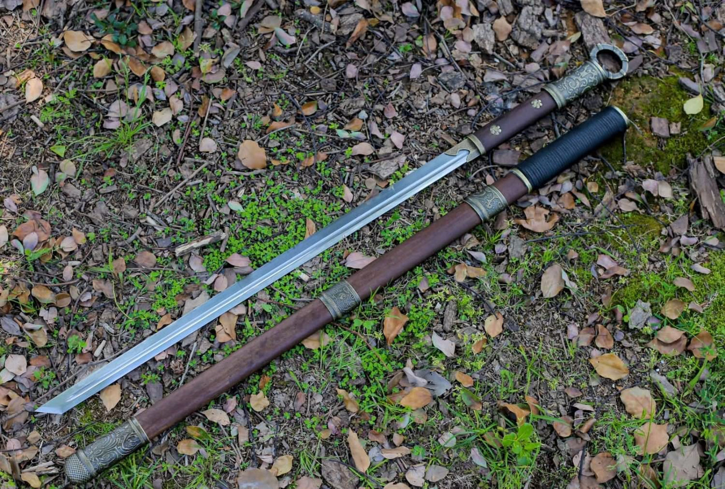 Tang dao Real Forged T10 Steel Blade with Alloy Fittings and Rosewood Scabbard