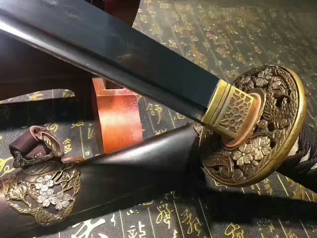 Nihontou Tachi(Damascus steel,Ebony scabbard,Brass tosogu)Full tang