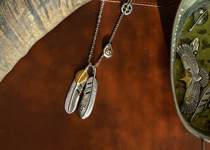 Japanese Street Feather Pendant Necklace