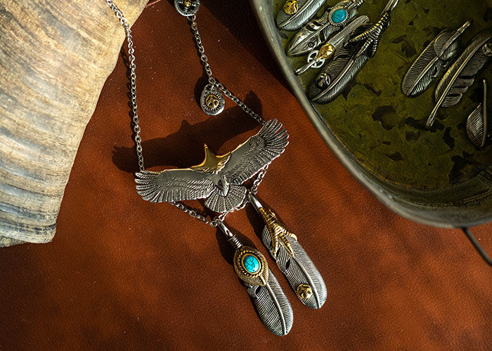 Japanese Street Feather Pendant Necklace