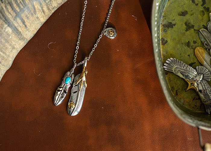 Japanese Street Feather Pendant Necklace