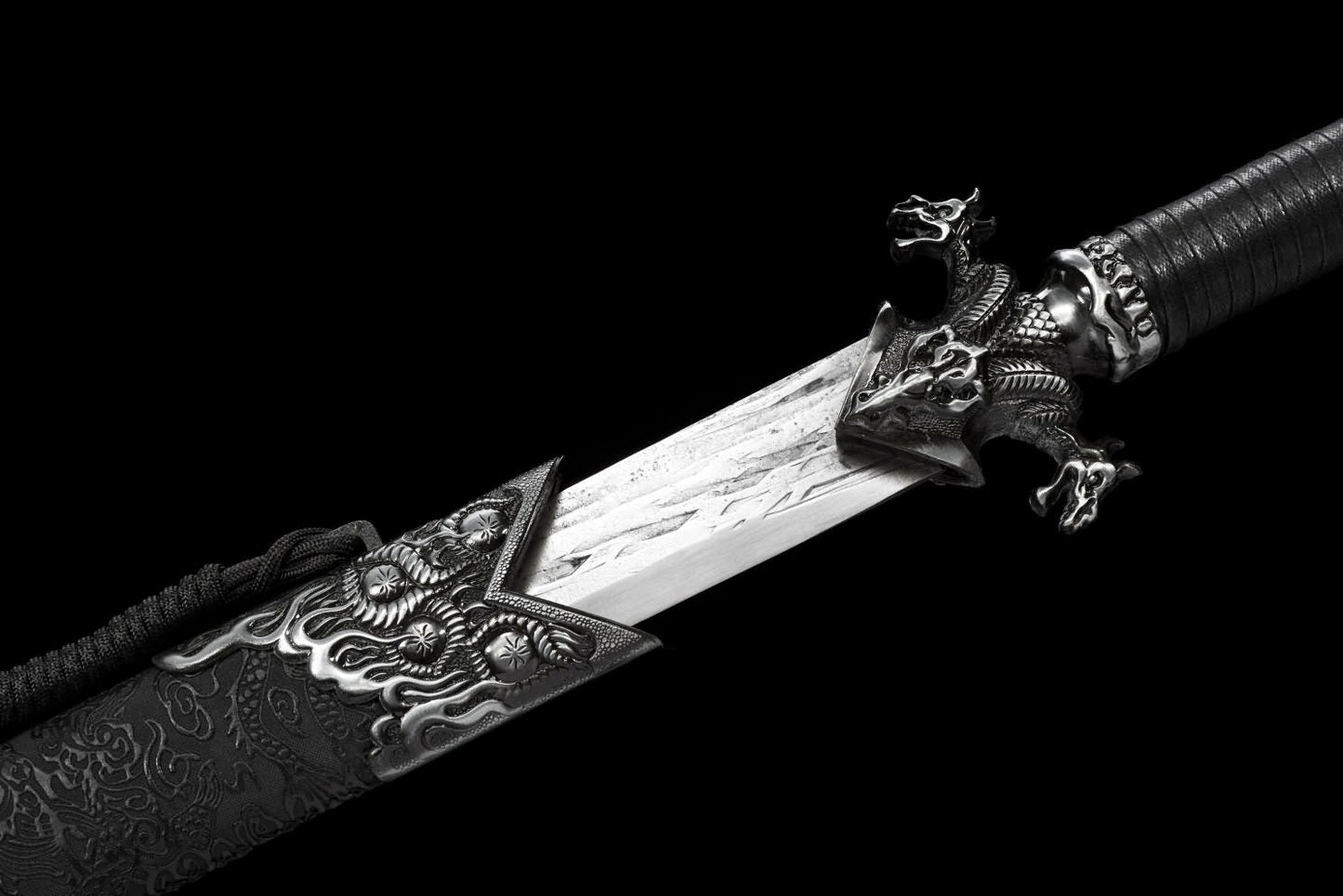 Legendary Dragon Tang Dao-Hand Forged High Carbon Steel Blade for Battle Ready Performance