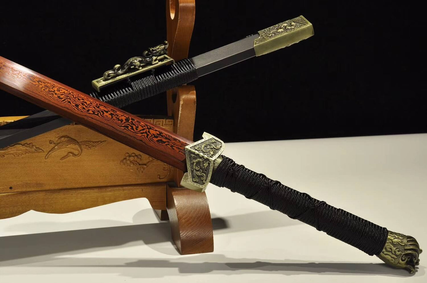 Han jian,Damascus Steel red blade,Black wood,Alloy