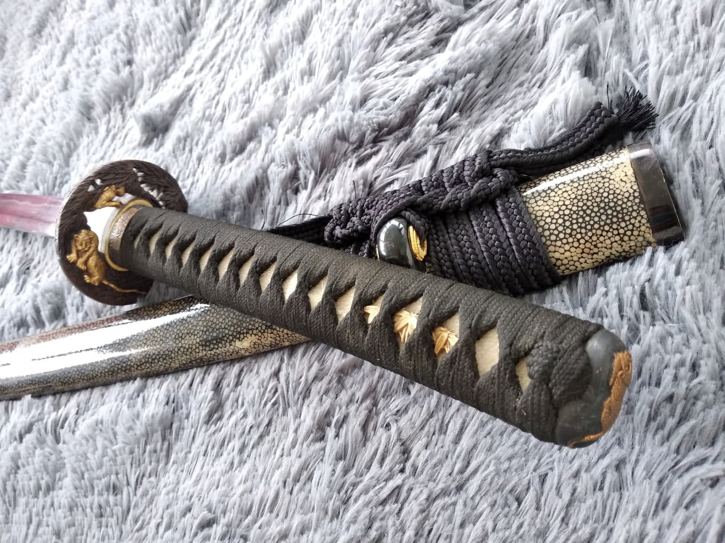 Samurai sword,Katana,Damascus steel burn blade,Skin scabbard,Brass tosogu