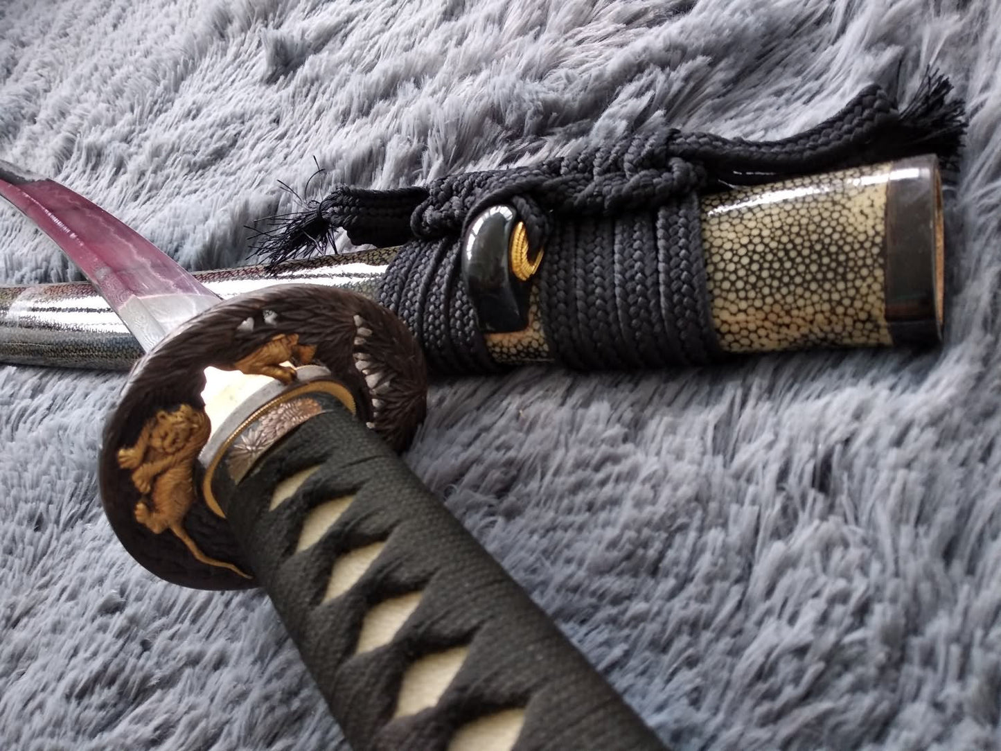 Samurai sword,Katana,Damascus steel burn blade,Skin scabbard,Brass tosogu