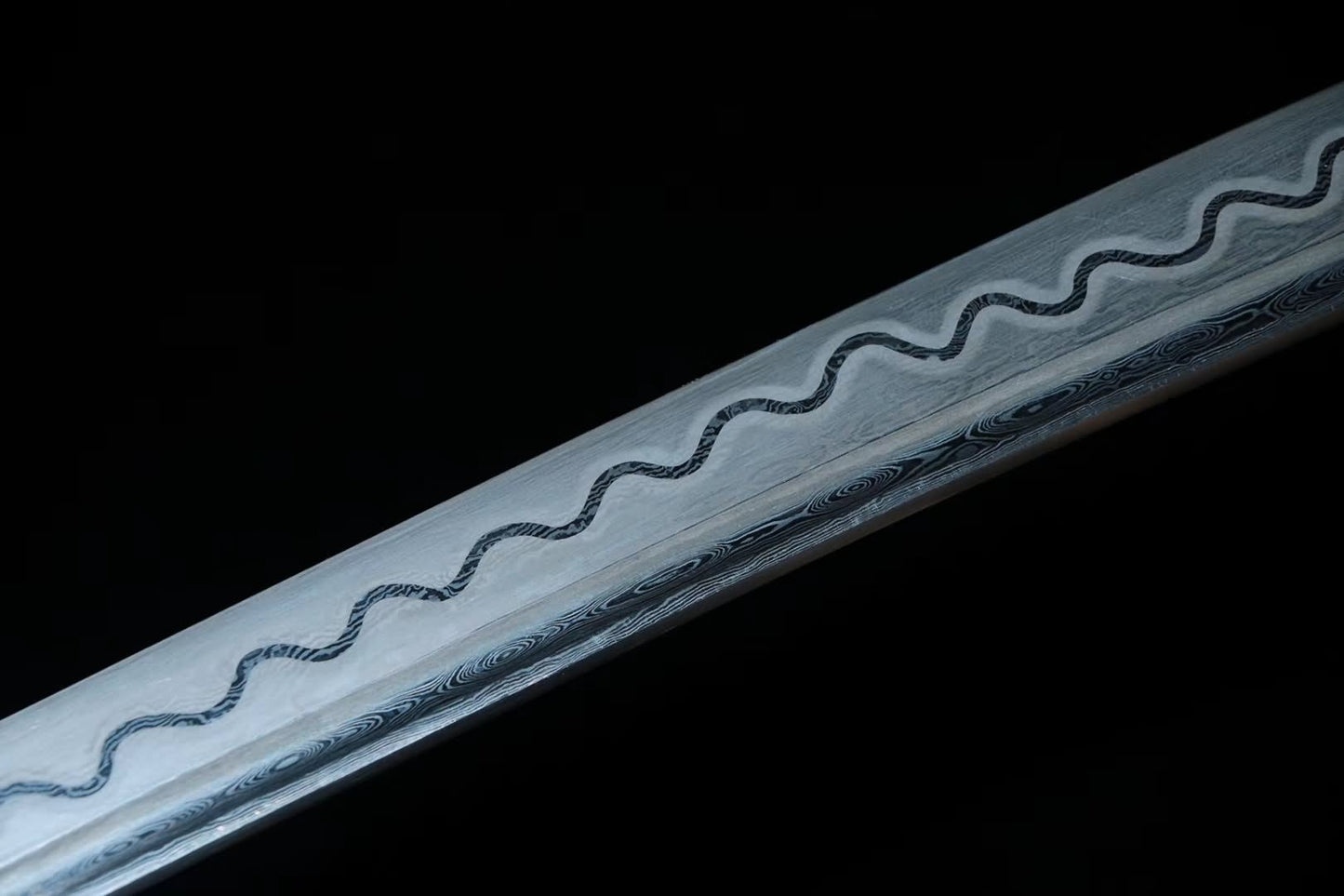 Samurai sword,Damascus steel blade,Wood scabbard