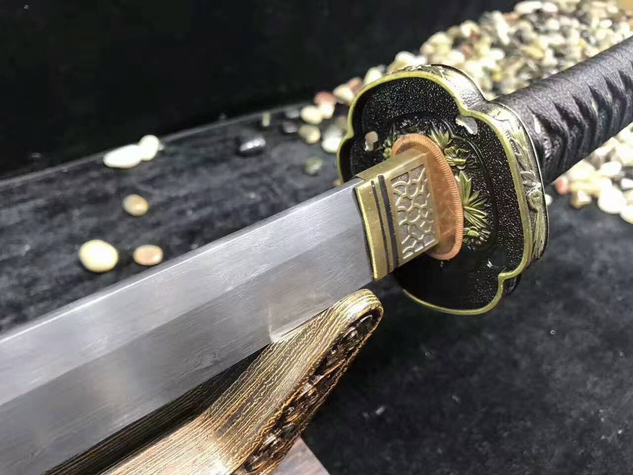 Nihontou Tachi,Nodachi(Folded steel,Rosewood scabbard,Alloy tosogu)Full tang